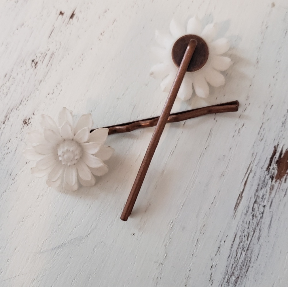 White Daisy Sunflower Hair Pins